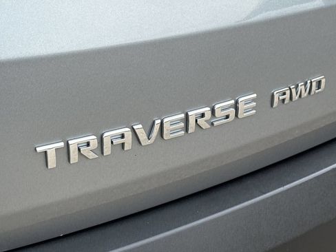 Used 2023 Chevrolet Traverse LT AWD/4WD image 11