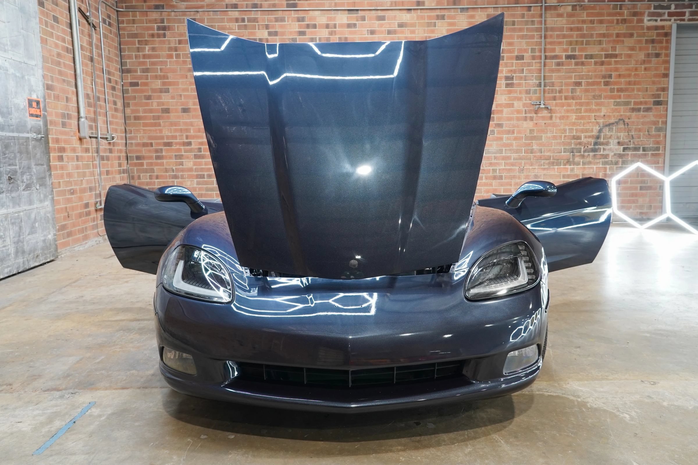 Used 2013 Chevrolet Corvette Coupe w/ Battery Protection Package RWD image 23