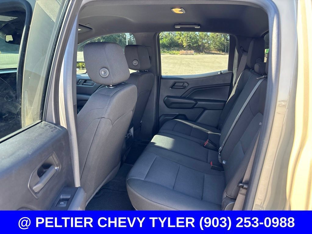 Used 2023 Chevrolet Colorado W/T w/ Technology Package RWD image 18