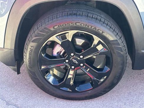 Used 2025 Chevrolet Equinox LT w/ Convenience Package II image 33