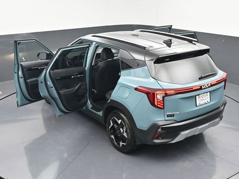 Used 2025 Kia Seltos S image 43