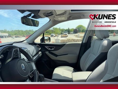 Used 2023 Subaru Forester Premium AWD/4WD image 12