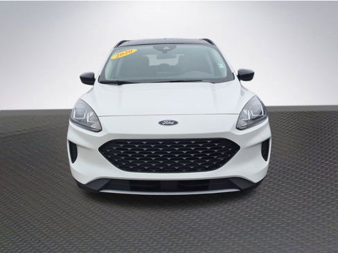 Certified 2020 Ford Escape SE Sport image 3