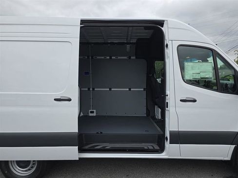 New 2025 Mercedes-Benz Sprinter 2500 image 3