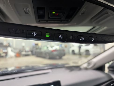 Used 2022 Toyota Camry XLE image 24