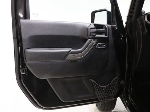 Used 2014 Jeep Wrangler Unlimited Sport w/ Quick Order Package 24S AWD/4WD image 19