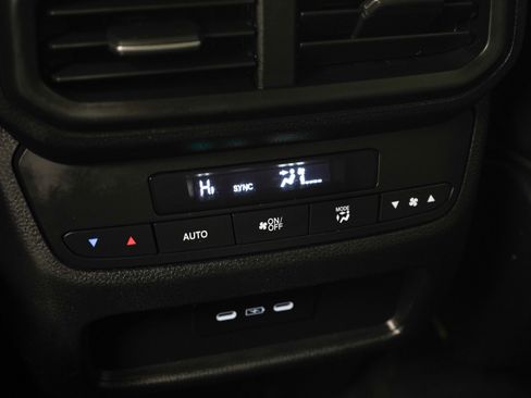 Used 2025 Honda Pilot EX-L image 20