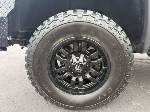 Used 2017 GMC Sierra 3500 Denali w/ Duramax Plus Package AWD/4WD image 18