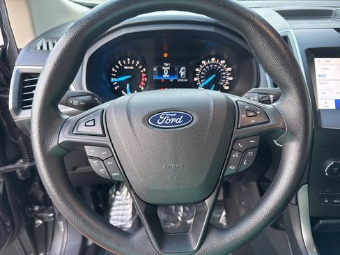 Used 2020 Ford Edge SE image 26