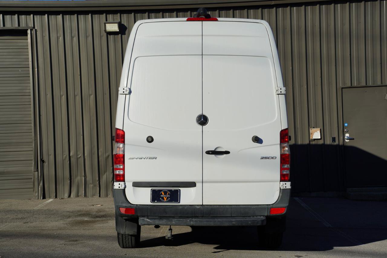 Used 2018 Mercedes-Benz Sprinter 2500 image 9