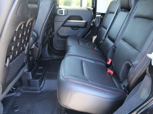 Used 2019 Jeep Wrangler Unlimited Rubicon AWD/4WD image 5