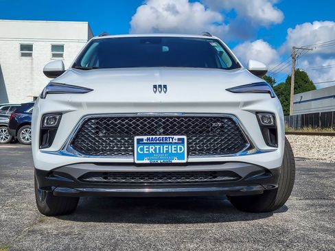 Used 2024 Buick Encore GX Sport Touring image 4