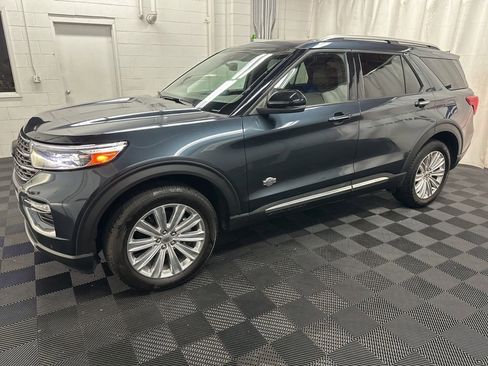 Used 2023 Ford Explorer King Ranch w/ Technology Package AWD/4WD image 5