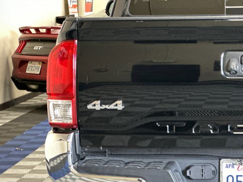 Used 2019 Toyota Tacoma SR5 image 43