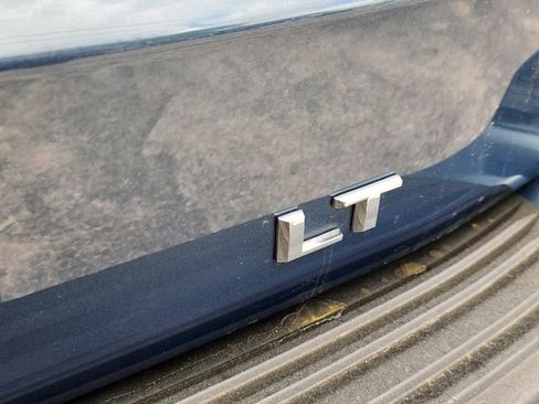 Used 2025 Chevrolet Suburban LT w/ Comfort Package image 9