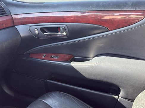 Used 2007 Lexus LS 460 L image 19