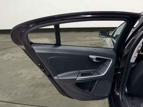 Used 2013 Volvo S60 T5 FWD image 17