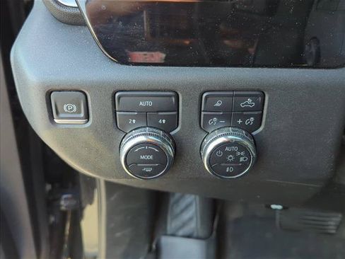 Used 2023 GMC Sierra 1500 SLT w/ SLT Premium Package AWD/4WD image 12