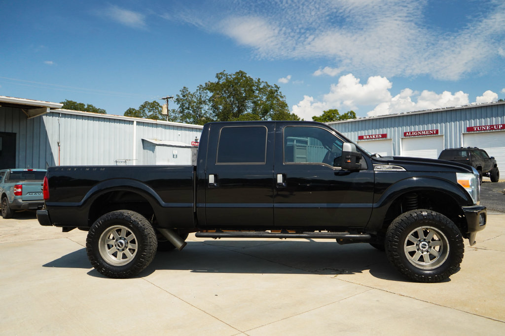 Used 2016 Ford F250 Platinum w/ FX4 Off-Road Package AWD/4WD image 3