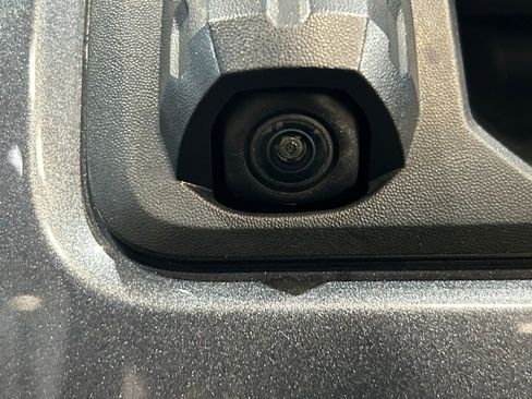 Used 2023 Toyota Tacoma SR5 AWD/4WD image 27