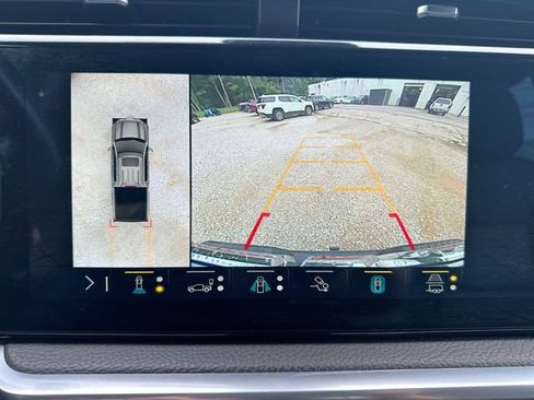 Used 2022 GMC Sierra 1500 Denali w/ Technology Package AWD/4WD image 17