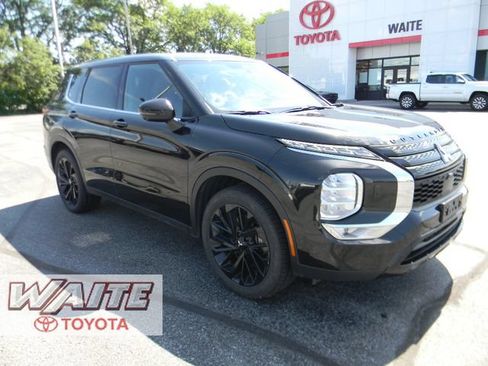 Used 2023 Mitsubishi Outlander SEL Black Edition AWD/4WD image 1