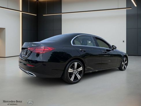 Used 2025 Mercedes-Benz C 300 4MATIC Sedan image 4