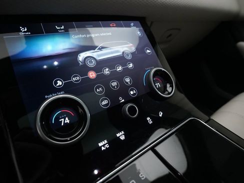 Used 2020 Land Rover Range Rover Velar R-Dynamic S image 28