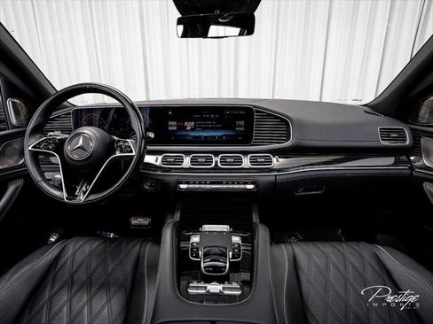 Used 2024 Mercedes-Benz Maybach GLS 600 4MATIC image 33