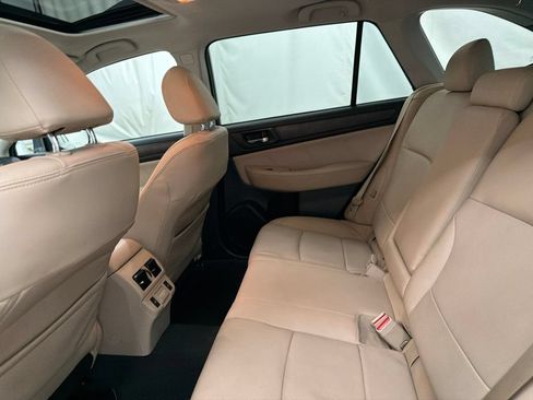 Used 2018 Subaru Outback 3.6R Limited AWD/4WD image 21