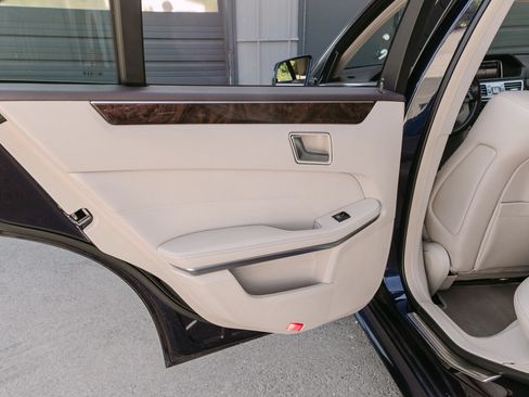 Used 2015 Mercedes-Benz E 350 4MATIC Sedan w/ Premium 1 Package image 33