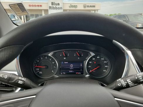 Used 2022 Chevrolet Equinox LS w/ LS Convenience Package FWD image 18