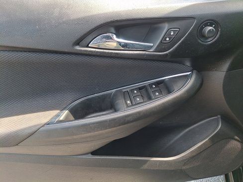 Used 2019 Chevrolet Cruze LS w/ LS Convenience Package FWD image 12