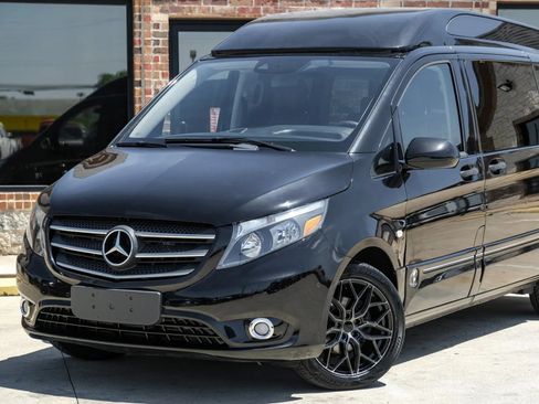 Used 2020 Mercedes-Benz Metris Passenger image 5