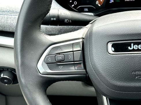 Used 2024 Jeep Compass Latitude AWD/4WD image 22