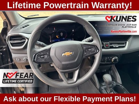 Used 2025 Chevrolet TrailBlazer LT FWD image 15