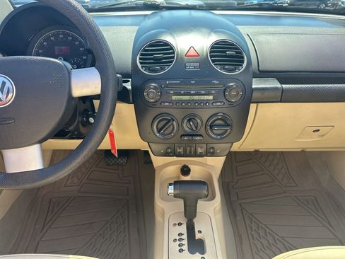 Used 2007 Volkswagen Beetle Convertible w/ Package 1 FWD image 20