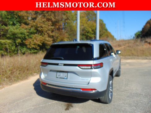 Certified 2024 Jeep Grand Cherokee Limited image 15