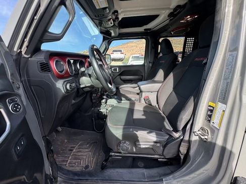 Used 2021 Jeep Wrangler Unlimited Rubicon image 9