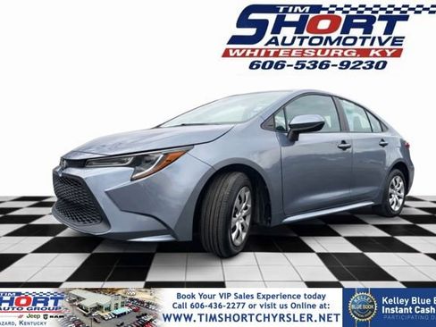 Used 2022 Toyota Corolla LE image 1