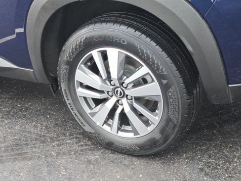 Used 2025 Nissan Pathfinder SL AWD/4WD image 15