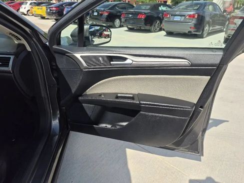 Used 2018 Ford Fusion S FWD image 15