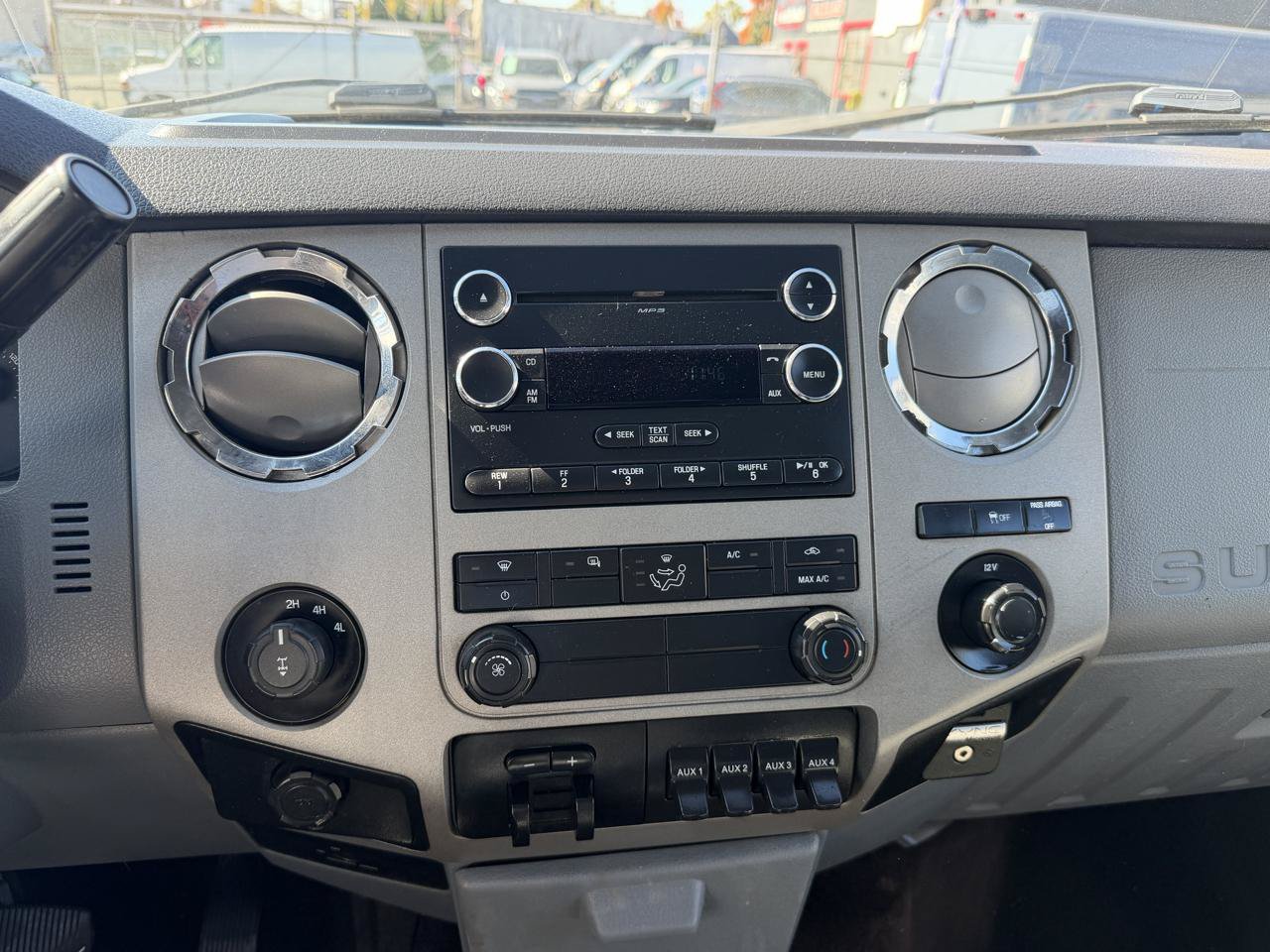 Used 2014 Ford F250 XLT w/ XLT Interior Package AWD/4WD image 31