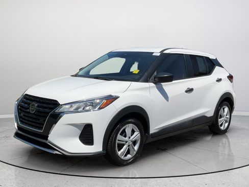 Used 2021 Nissan Kicks S FWD image 5
