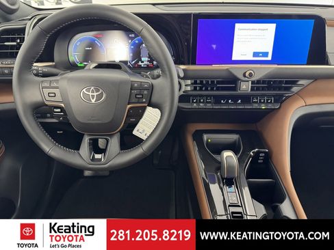 New 2026 Toyota Crown Signia image 8