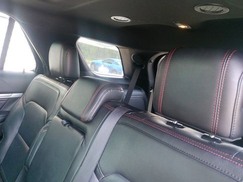 Used 2016 Ford Explorer Sport w/ Equipment Group 401A AWD/4WD image 31