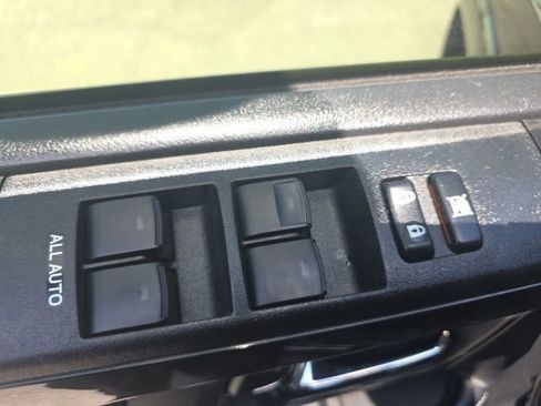 Used 2019 Toyota 4Runner Limited image 3