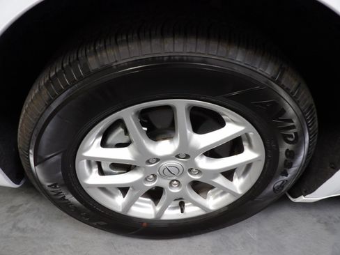 Used 2025 Chrysler Pacifica Select FWD image 27