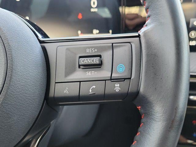 Used 2025 Nissan Kicks SR FWD image 21