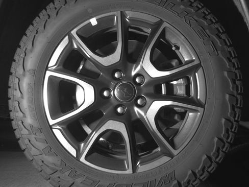 Used 2025 Jeep Compass Trailhawk w/ Trailer Tow Group AWD/4WD image 13